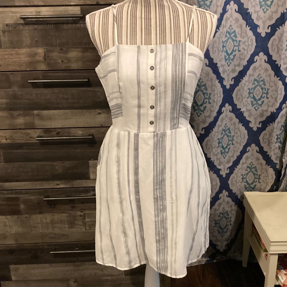 NWT Lost + Wander White Dress with Stripes, pockets in front & back out w/tie- L